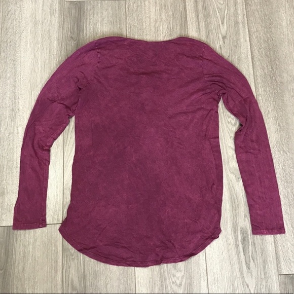 BKE The Buckle Soft Lived-in Look Henley Small - Picture 7 of 7